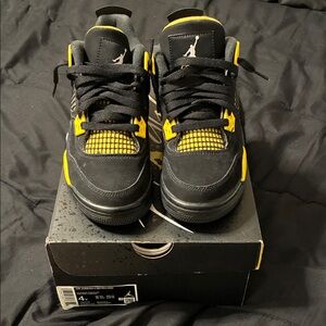 🎀 Jordan retro 4/ Jaune Tour 🎀